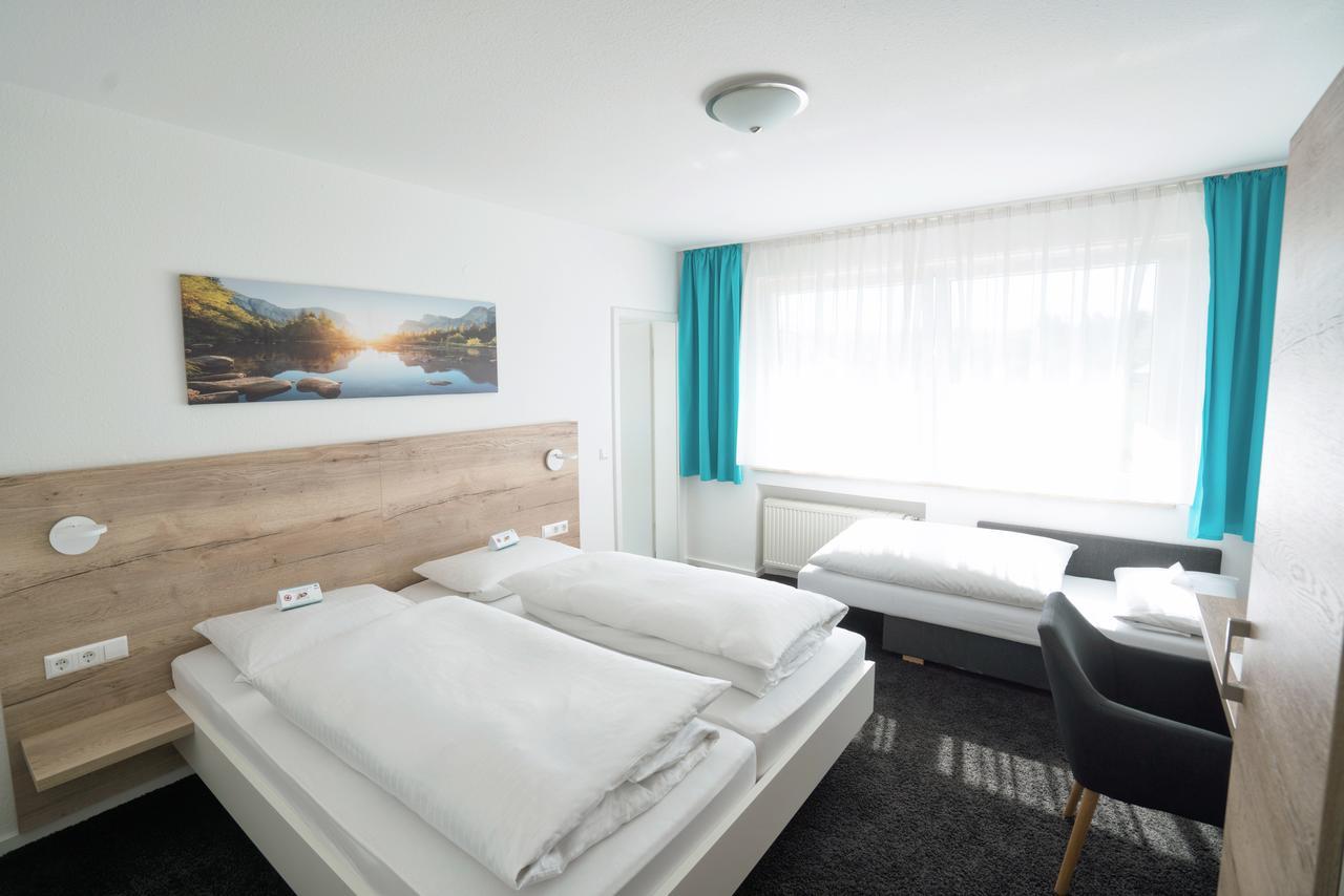 Hotel Zur Sonne Bodelshausen Exteriör bild