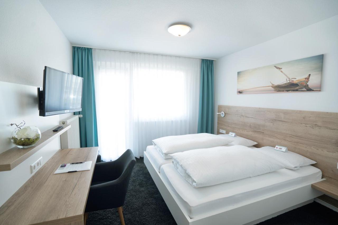 Hotel Zur Sonne Bodelshausen Exteriör bild
